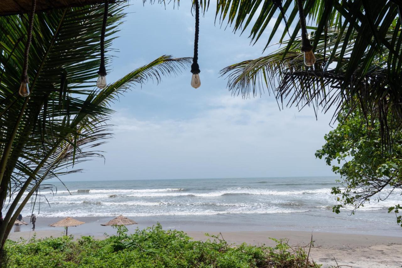 Amadi Beach Front Resort Mandrem Exterior photo
